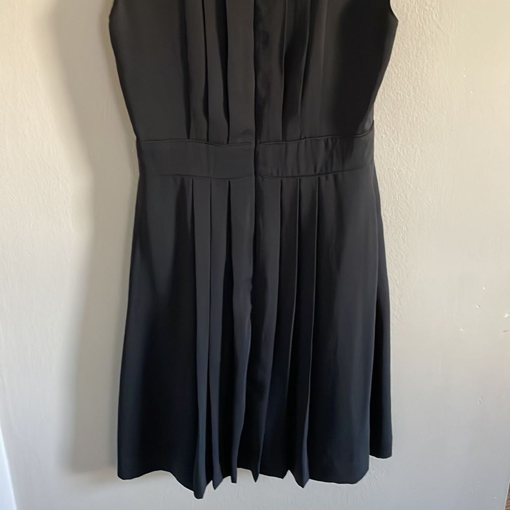 Banana Republic pleated dress - Picture 7 of 7